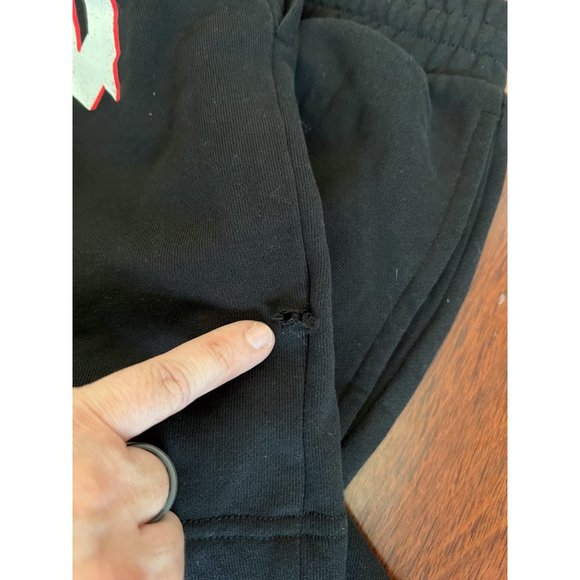 MCQ ALEXANDER MCQUEEN Mens Logo Sweat Shorts (New with defect) - Picture 7 of 7